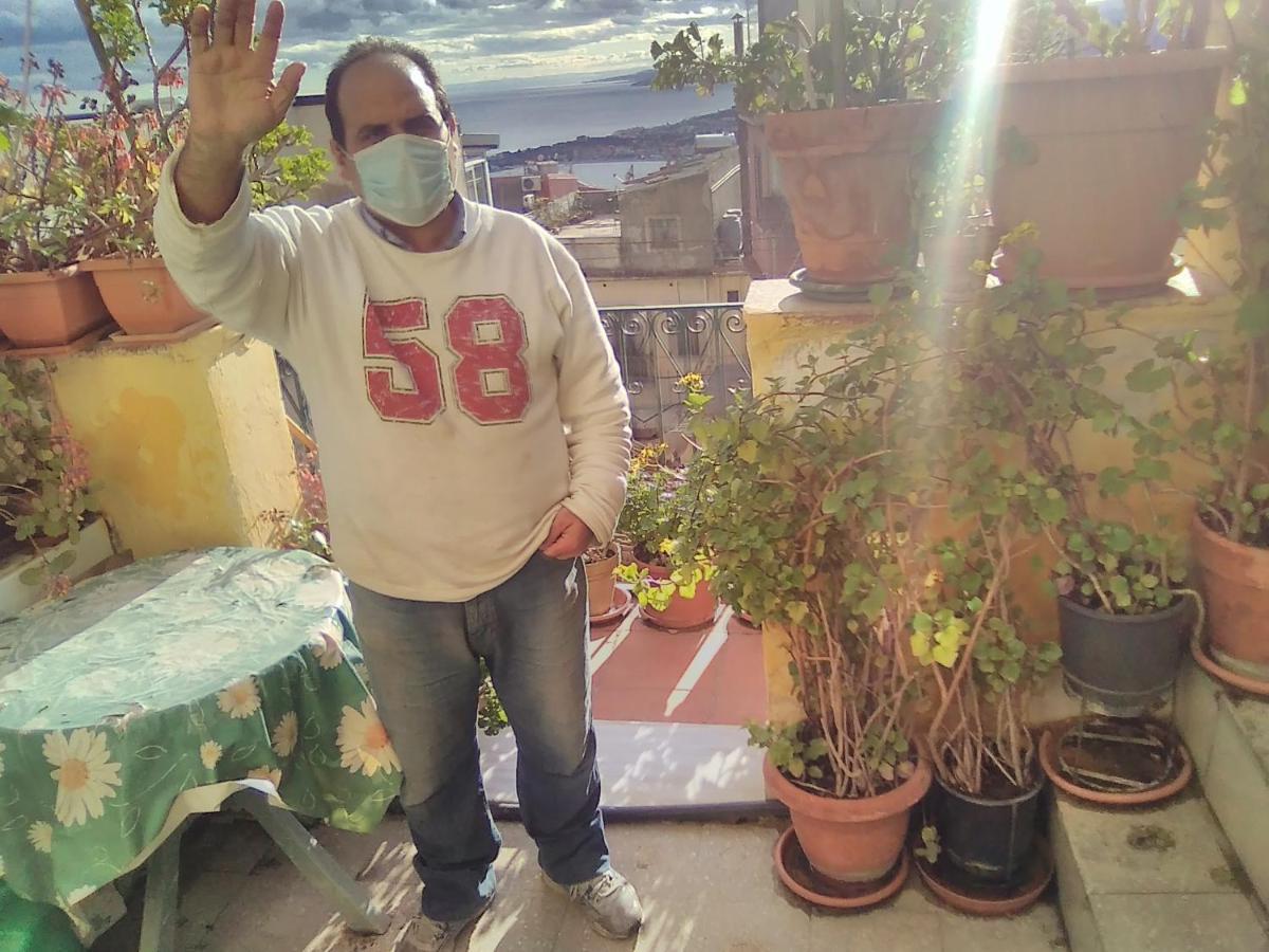 Room In Guest Room - Single Room With Shared Bathroom Taormina Exterior photo
