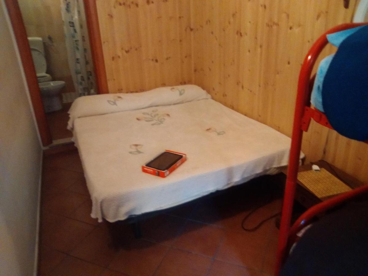 Room In Guest Room - Single Room With Shared Bathroom Taormina Exterior photo