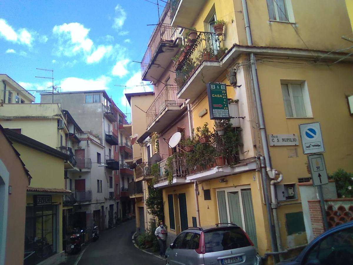 Room In Guest Room - Single Room With Shared Bathroom Taormina Exterior photo